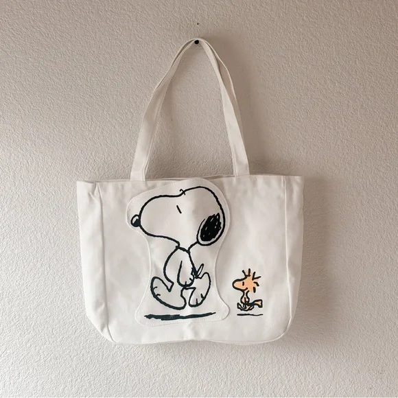 White Tote Bag with Snoopy Design NEW - Picture 4 of 4